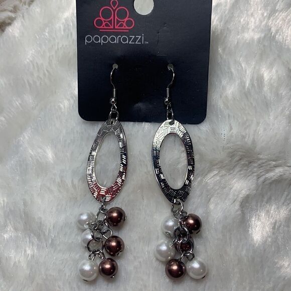 Paparazzi Silver Pierced Fashion Earrings Dangling Fishhook Baubles - Picture 2 of 5
